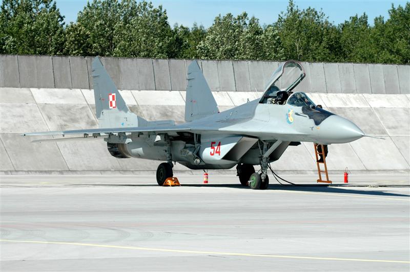 DSC_2940.JPG - 4 MiG-29 from Minsk Mazowiecki were seen at Poznan